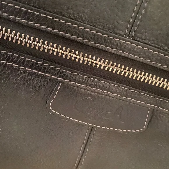 COACH Vintage Black Leather Tote Bag - Picture 2 of 3